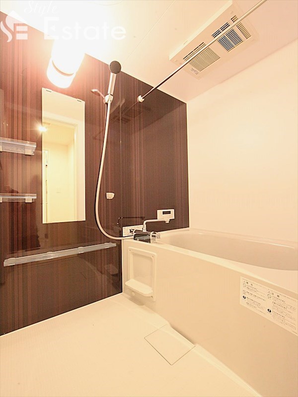 バスルーム 追炊き・浴室乾燥機能付