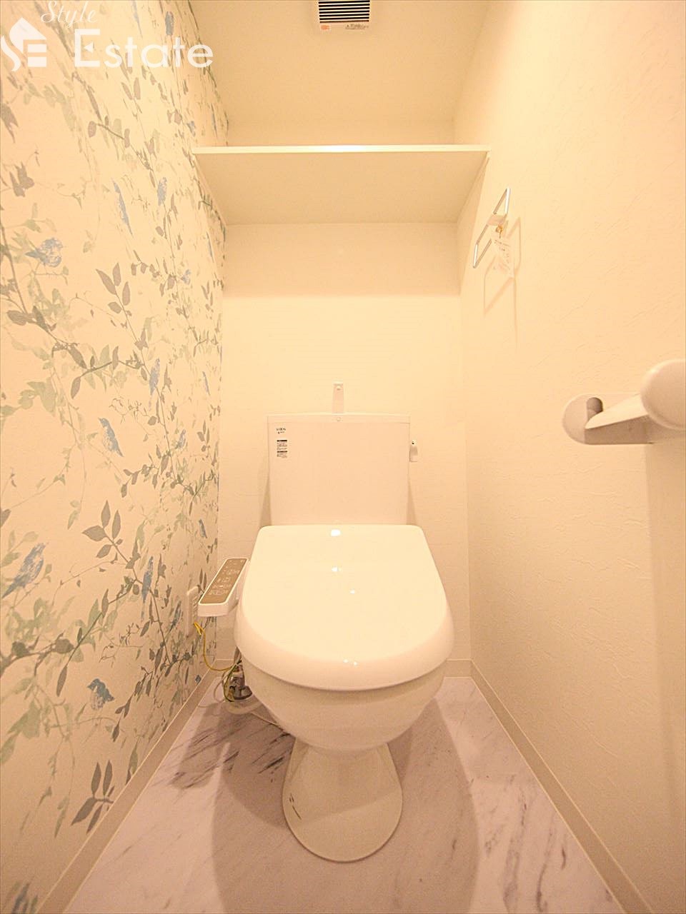 シャワー付きトイレ