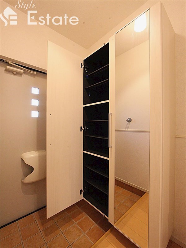 シューズボックス