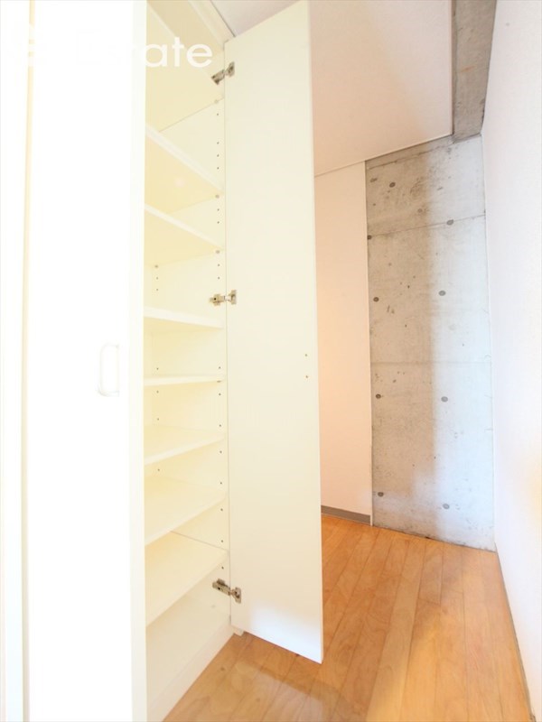 シューズボックス