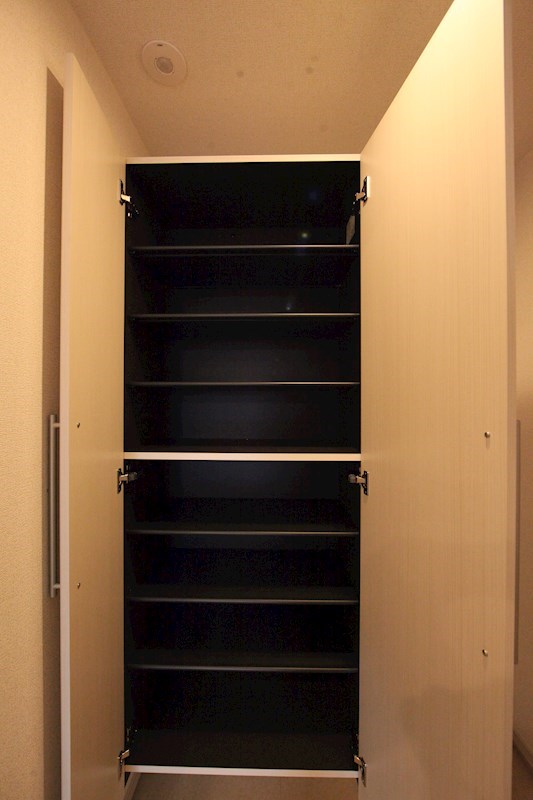 シューズボックス