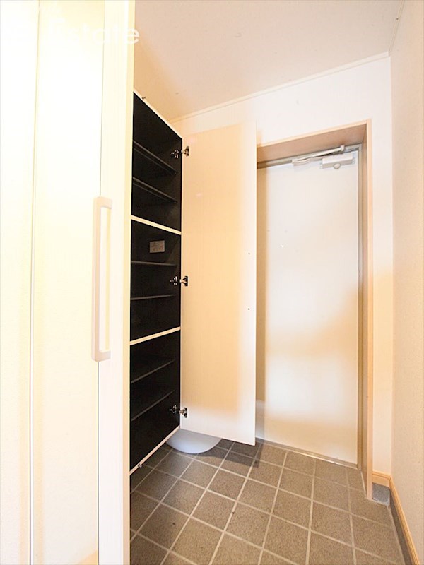 シューズボックス