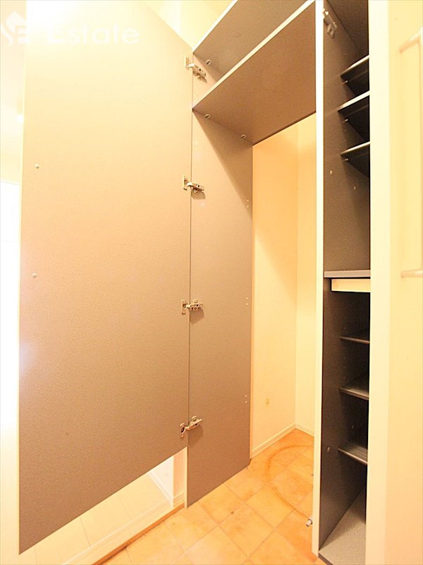 シューズボックス