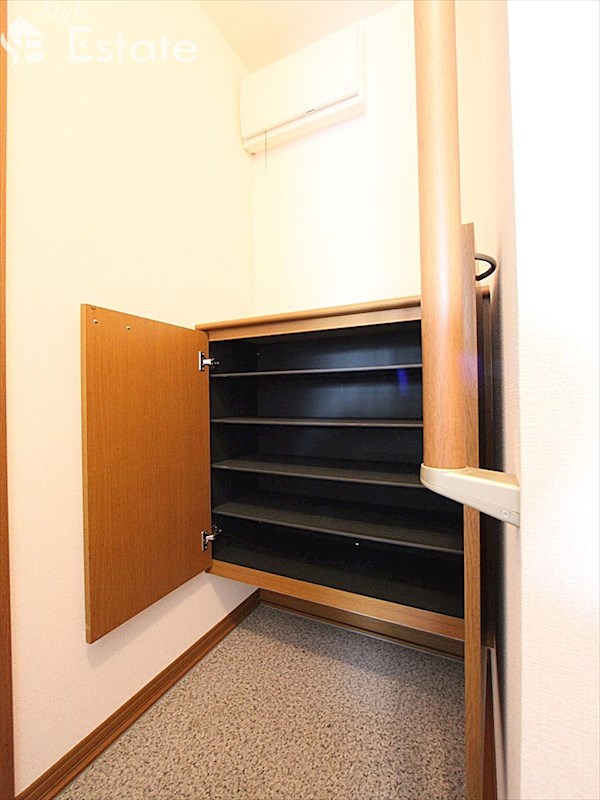 シューズボックス