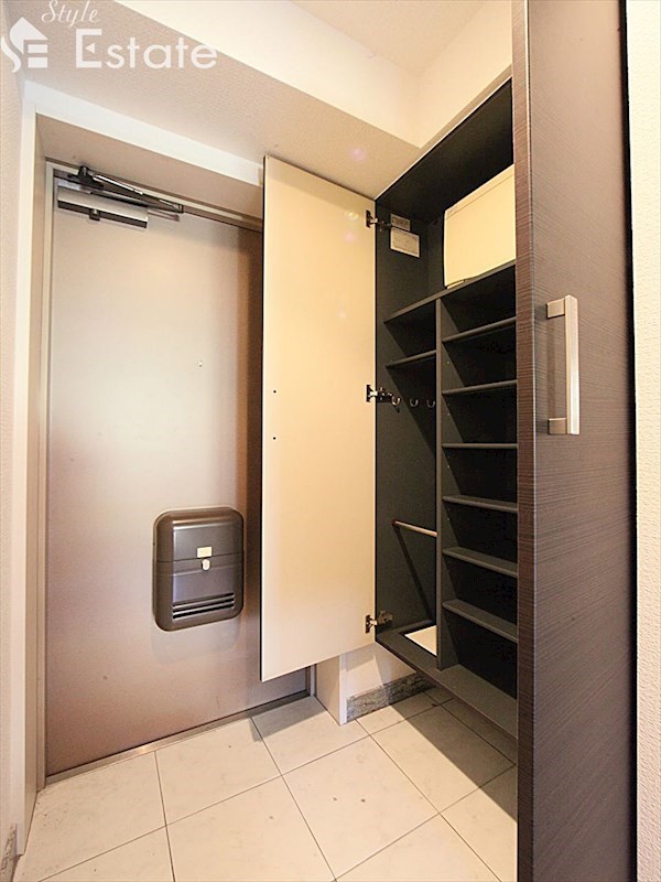 シューズボックス