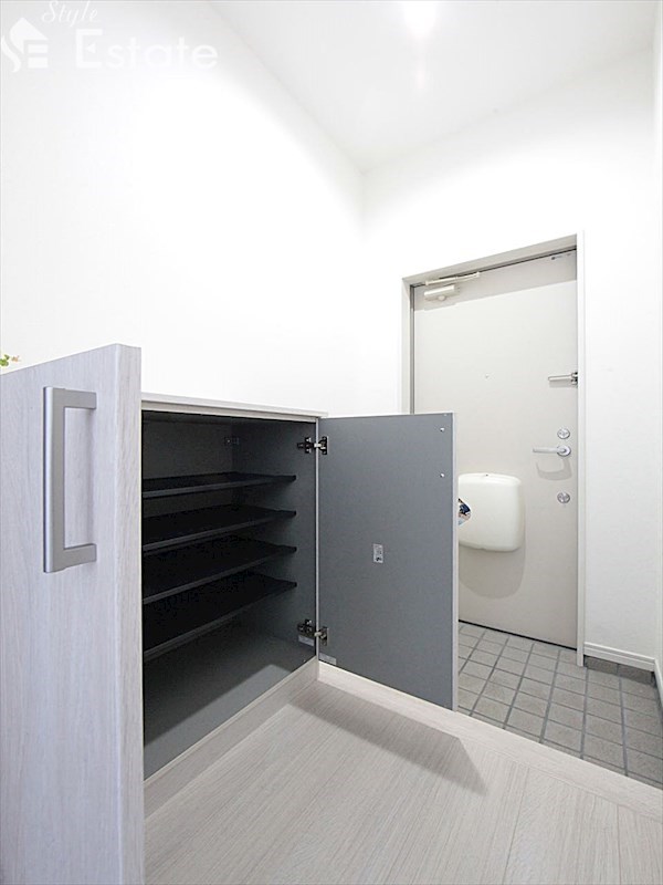 シューズボックス