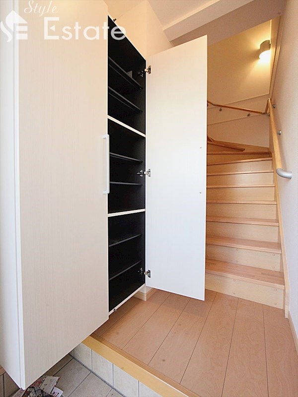 玄関 シューズボックス