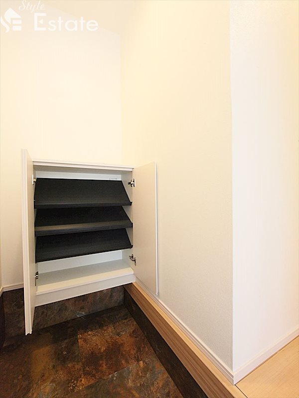 シューズボックス