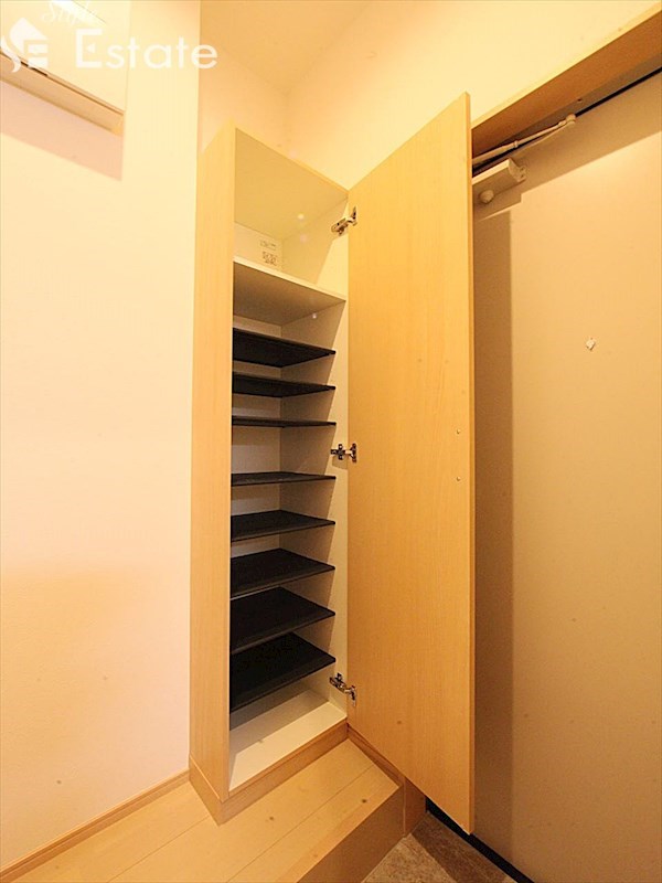 シューズボックス