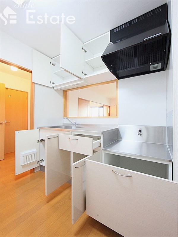 キッチン 収納スペース