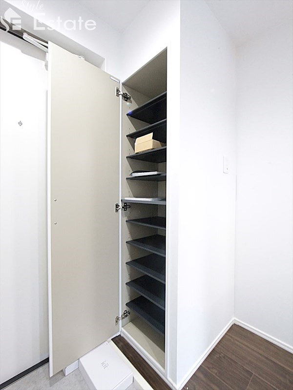 シューズボックス