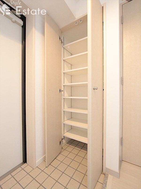 シューズボックス