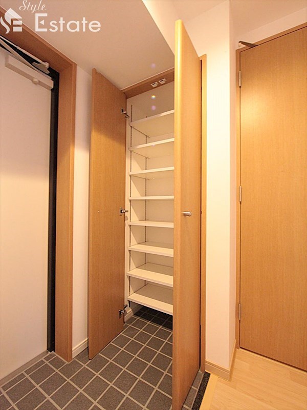 シューズボックス