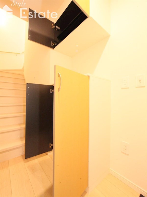 シューズボックス