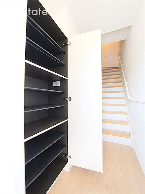 シューズボックス