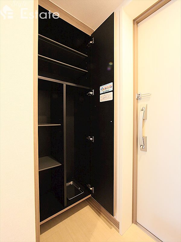 シューズボックス