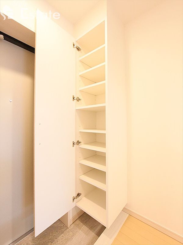 シューズボックス