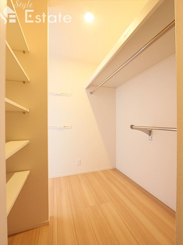 ウォークスルークローゼット