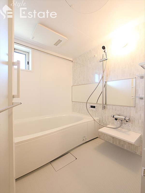 バスルーム 窓あり