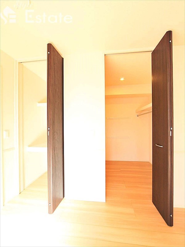 クローゼット充実