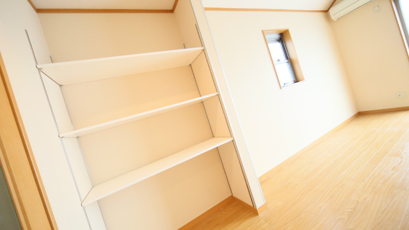 こんなところにも棚が!