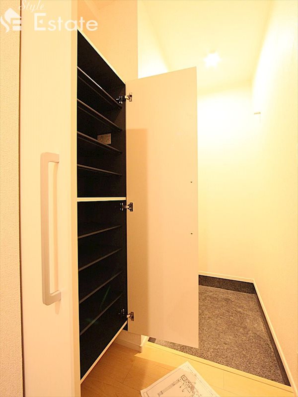 シューズボックス