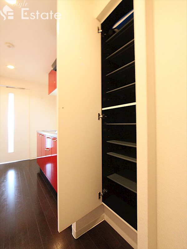 シューズボックス