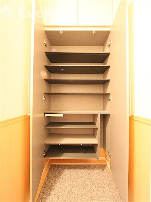 シューズボックス