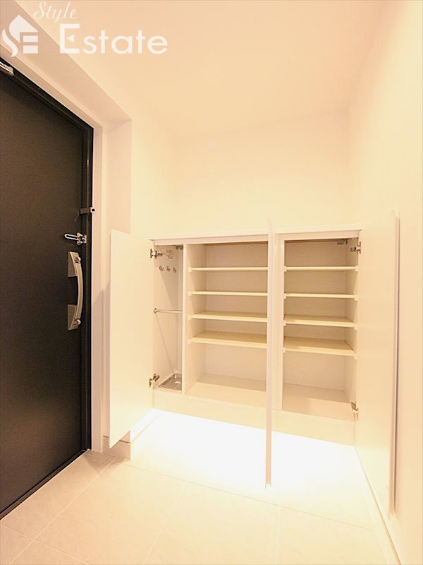 シューズボックス