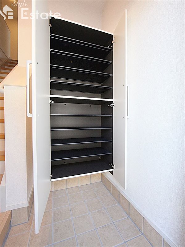 シューズボックス