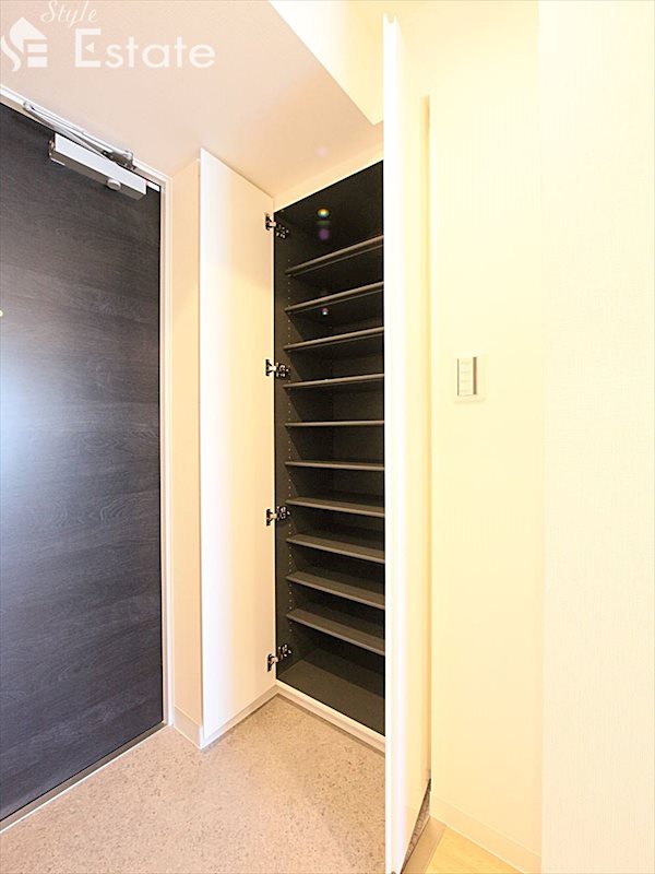 シューズボックス