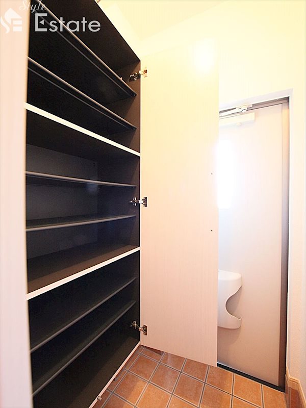 シューズボックス