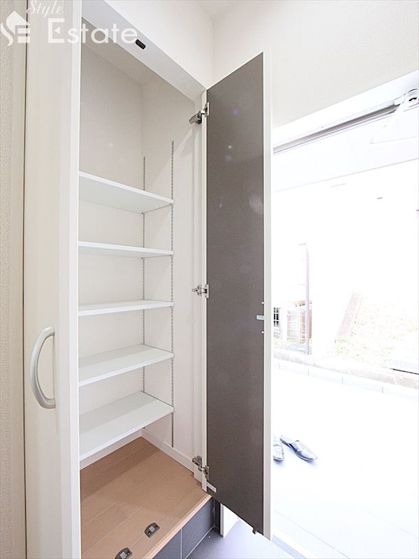 シューズボックス