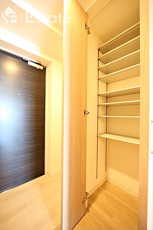 シューズボックス