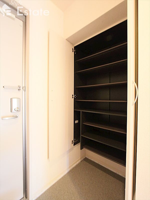 シューズボックス