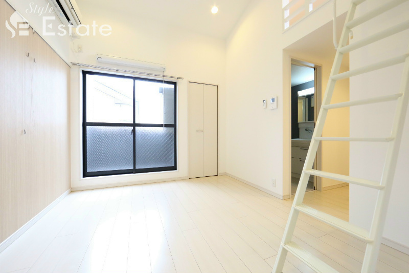 CRASTINE LOFT モ