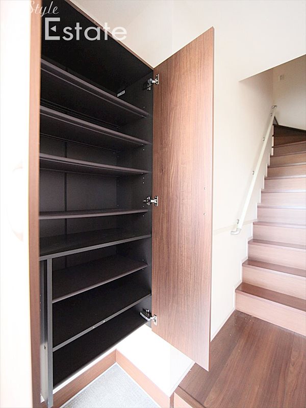 シューズボックス