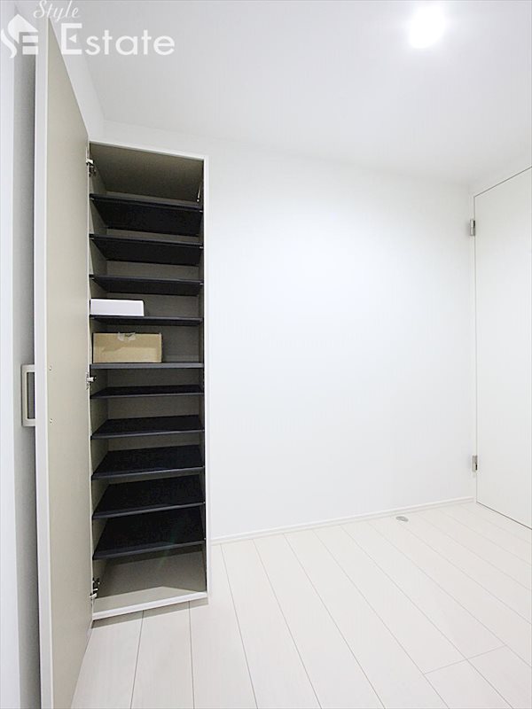 シューズボックス