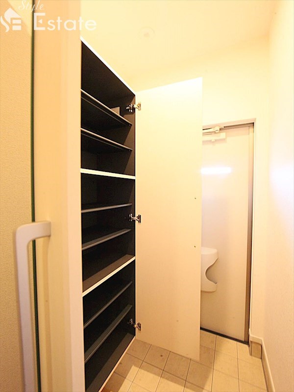 シューズボックス