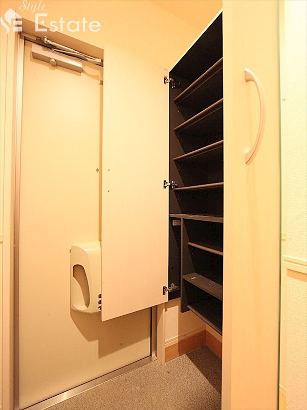 シューズボックス