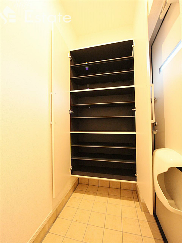 シューズボックス