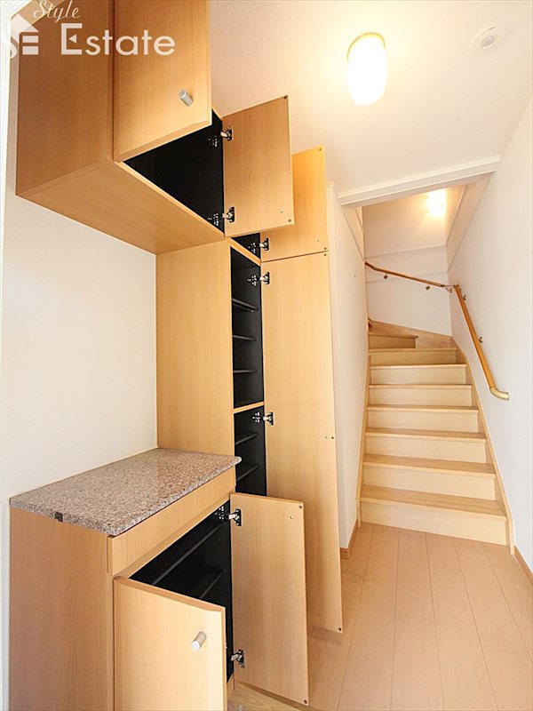 シューズボックス