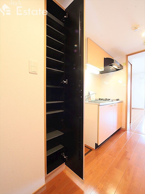 シューズボックス