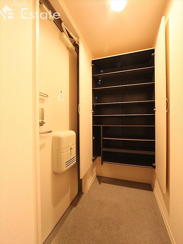 シューズボックス