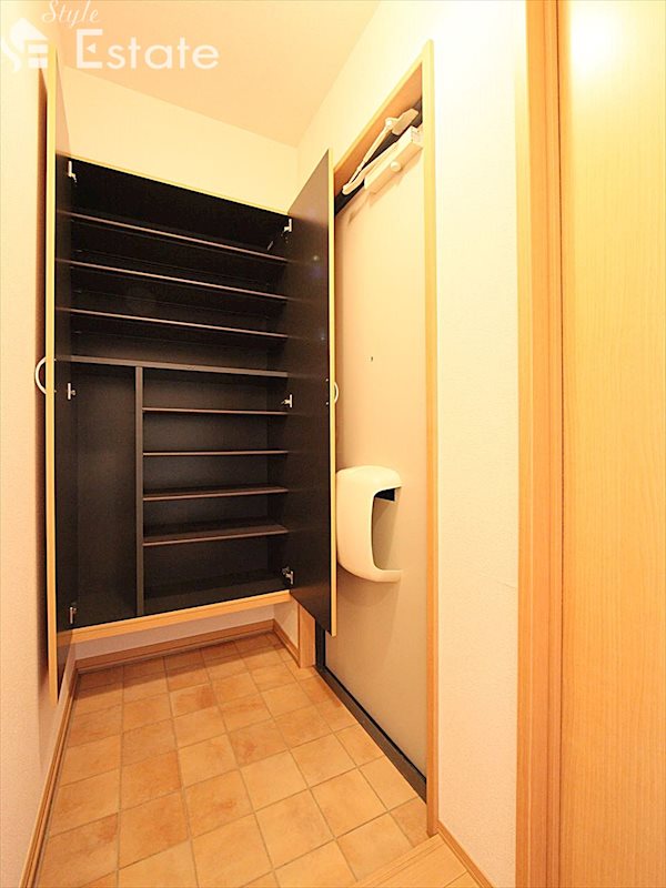 シューズボックス