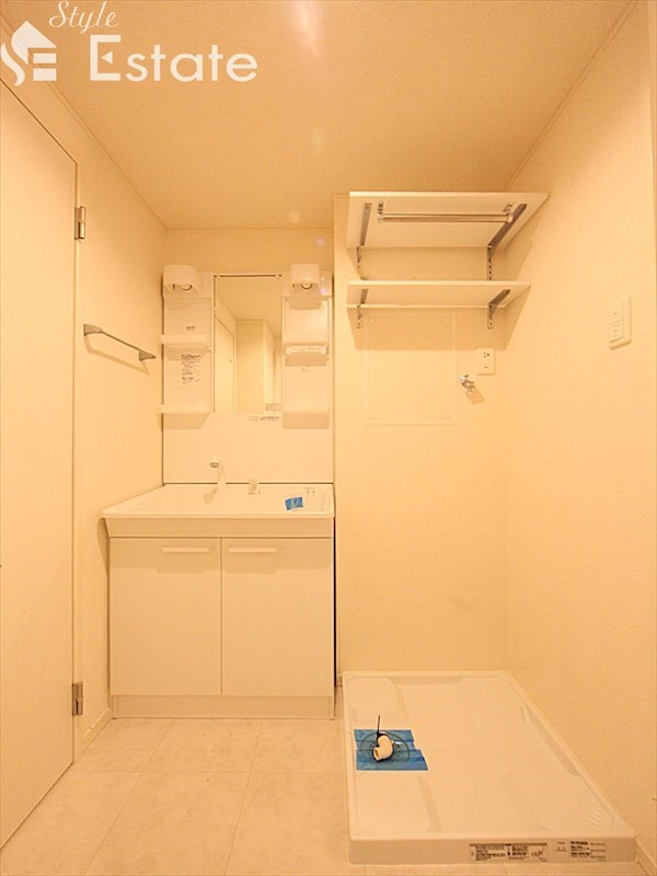 独立洗面台 洗濯機置き場