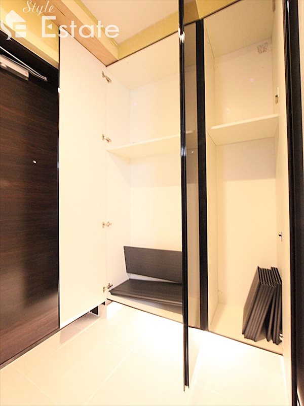 シューズボックス