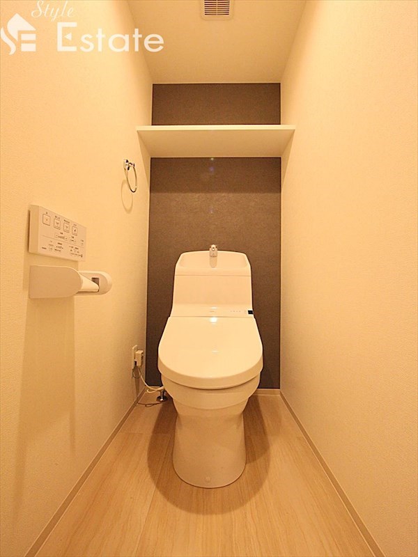 シャワー付きトイレ