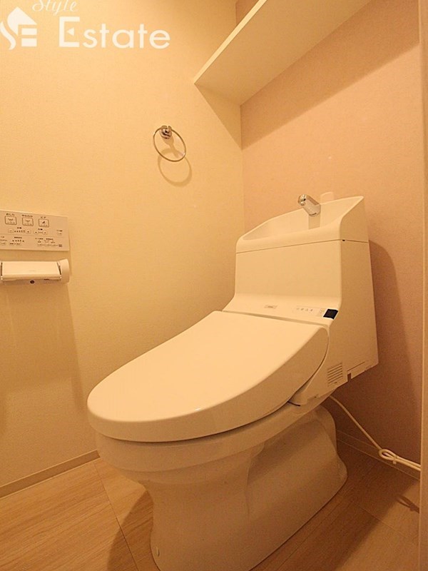 シャワー付きトイレ