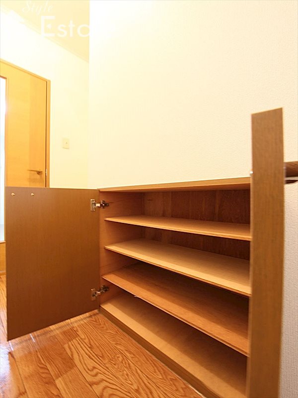 シューズボックス